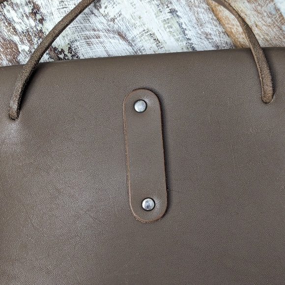 Vintage Michael Green Genuine Leather Crossbody/Belt Bag Taupe - Picture 5 of 9